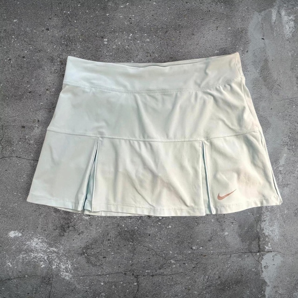 nike tennis skort tenniscore pilates clean girl coquette sporty preppy